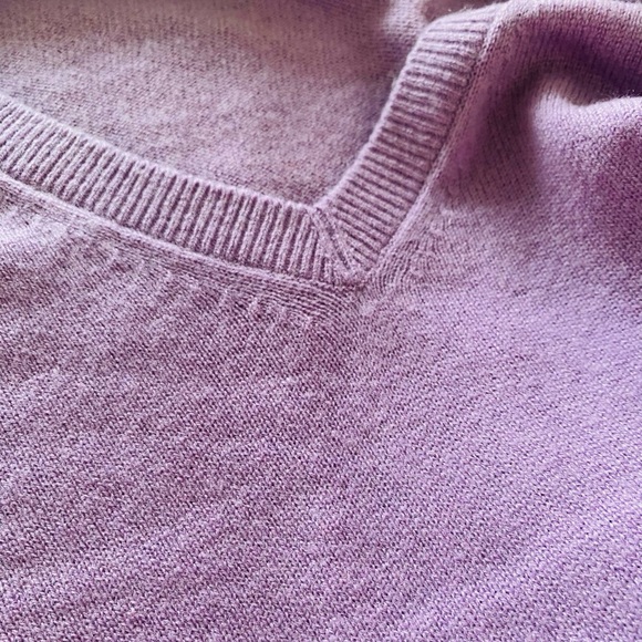 Vince Wool/Cashmere blend V Neck Sweater - Picture 4 of 4